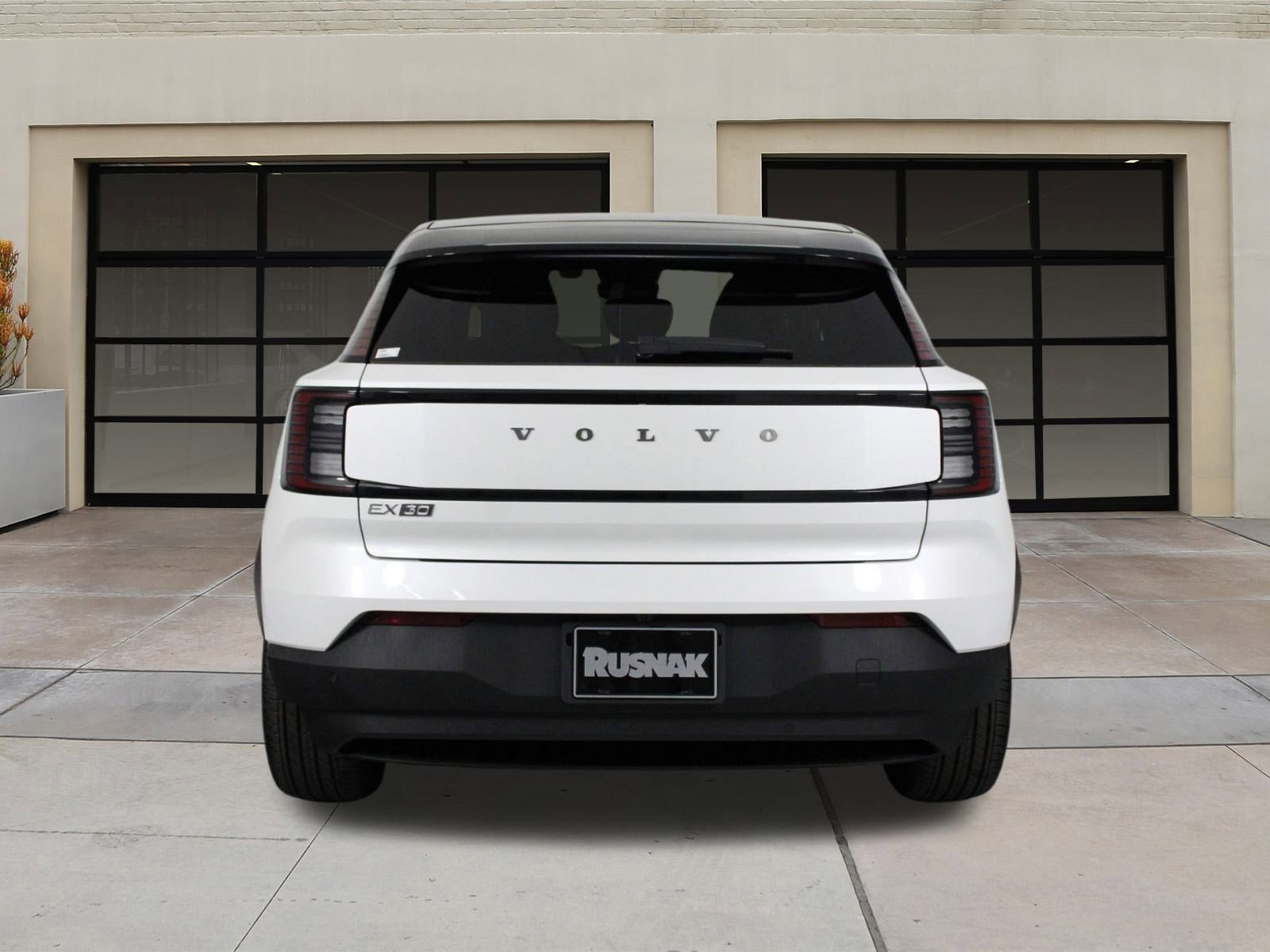 New 2025 Volvo EX30 Plus w/ Protection Package Premier image 4