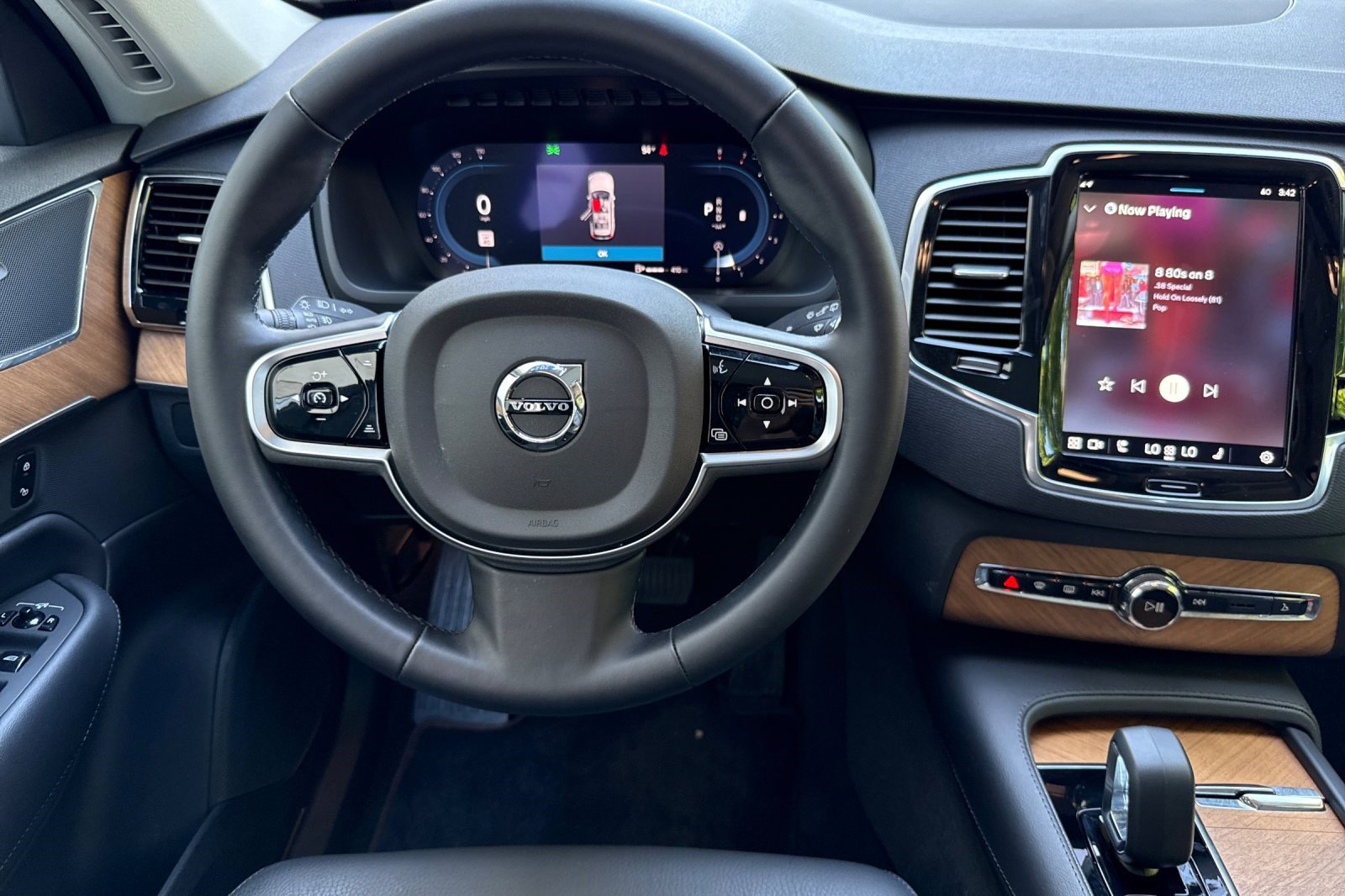 Used 2025 Volvo XC90 B6 Ultra image 18