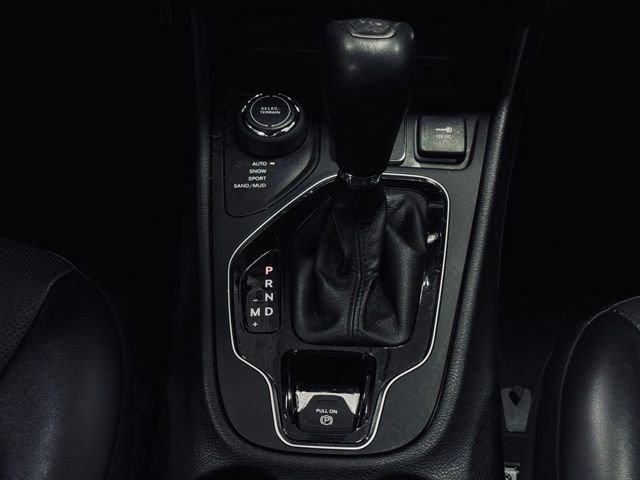 Used 2022 Jeep Cherokee Limited image 32