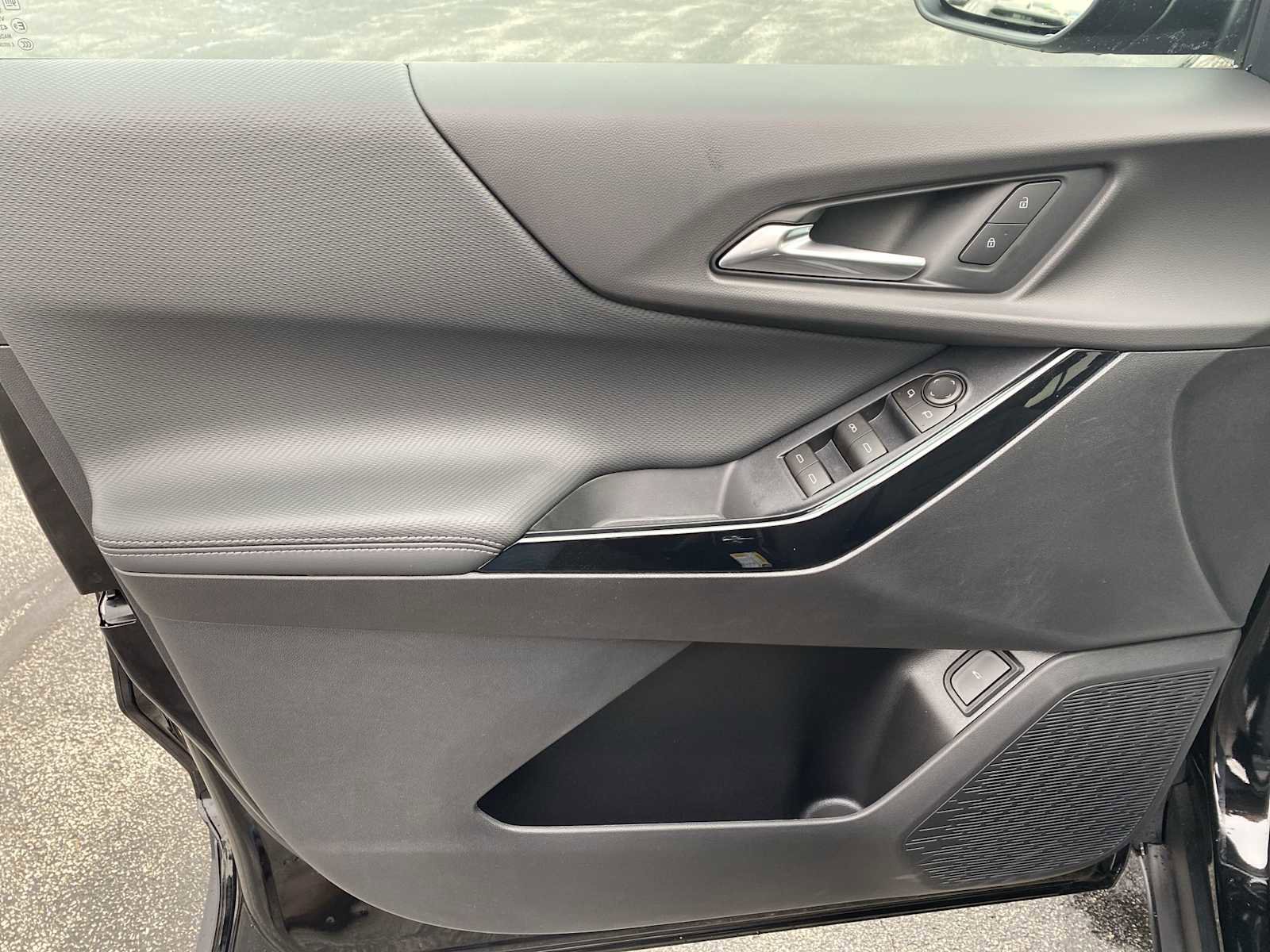 New 2026 Chevrolet Equinox LT w/ Convenience Package II image 22