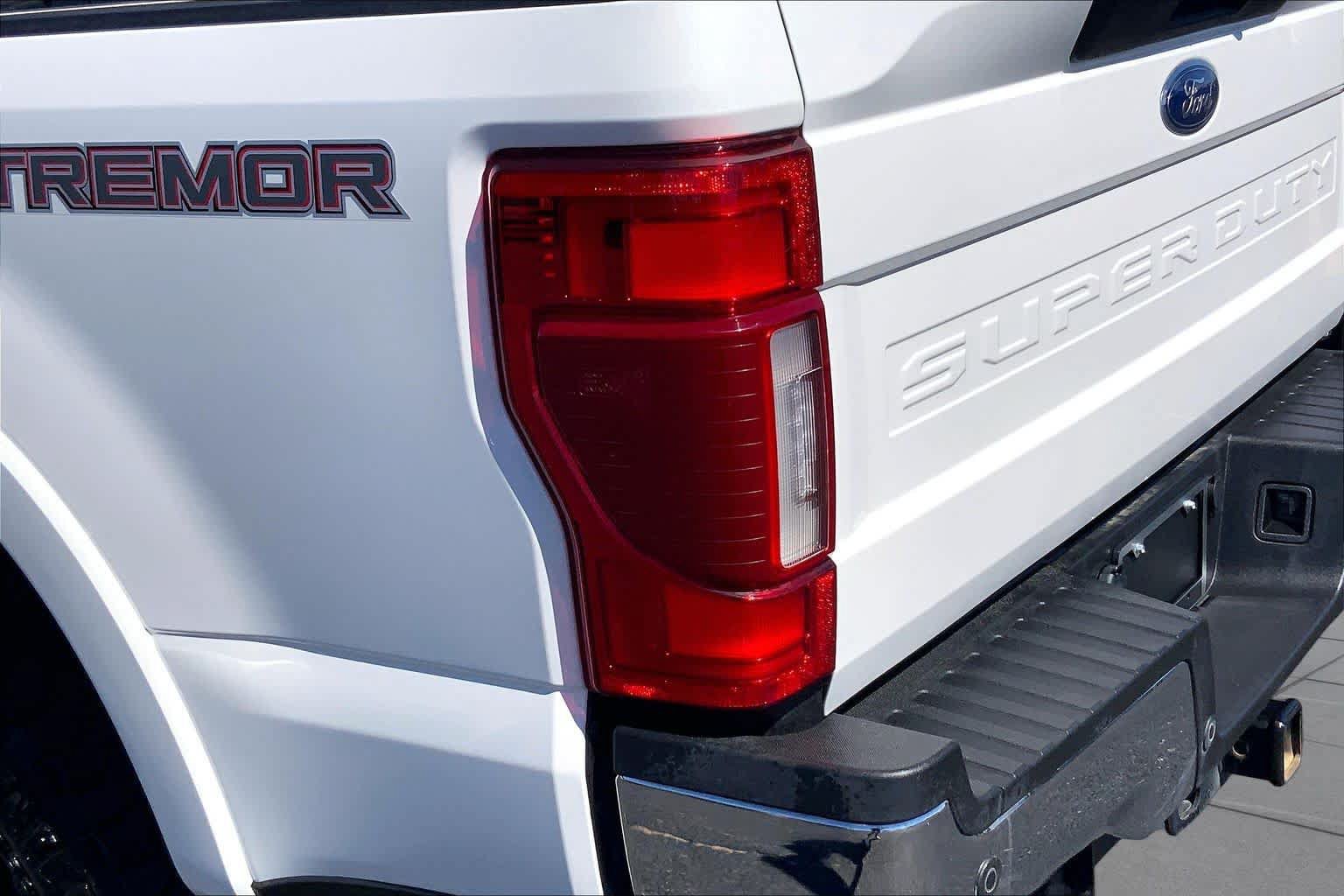 Used 2022 Ford F250 Lariat w/ Tremor Off-Road Package AWD/4WD image 29