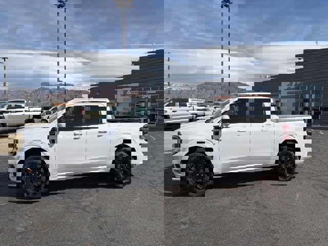 New 2025 Ford Maverick Lobo image 17