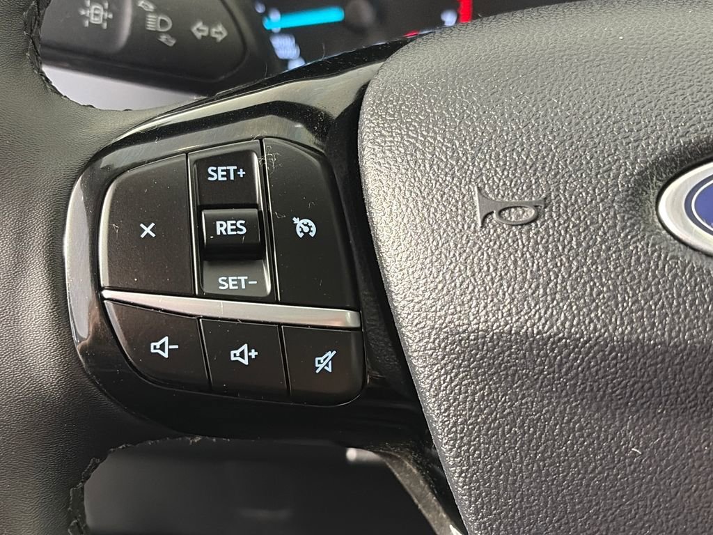 Certified 2022 Ford Escape SEL AWD/4WD image 17