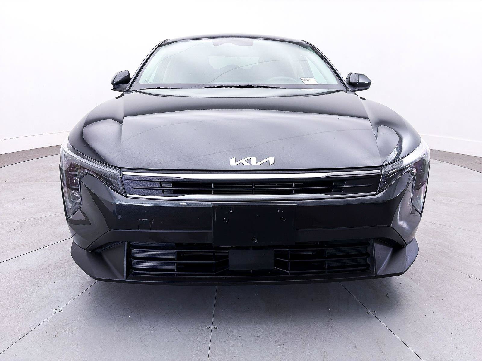 Used 2025 Kia K4 FWD image 11