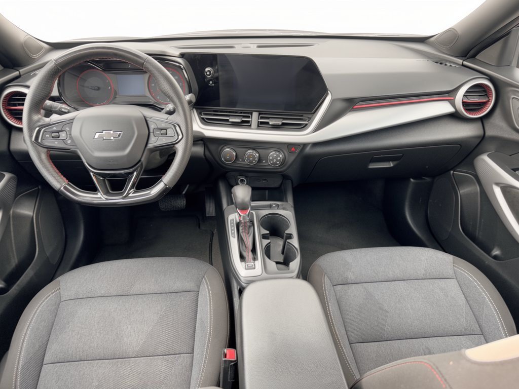 Used 2024 Chevrolet Trax RS w/ Driver Confidence Package FWD image 17