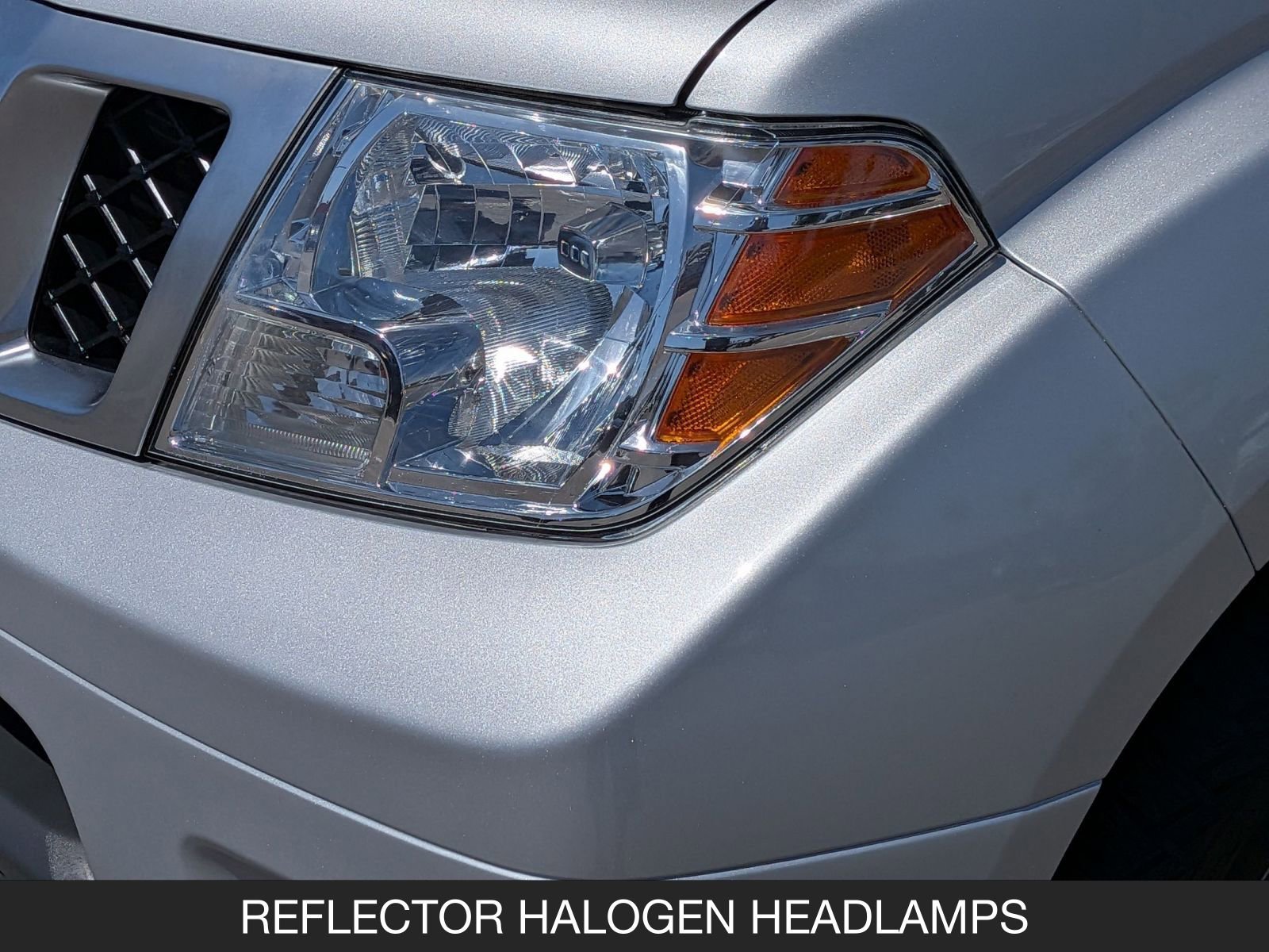 Used 2020 Nissan Frontier SV image 10