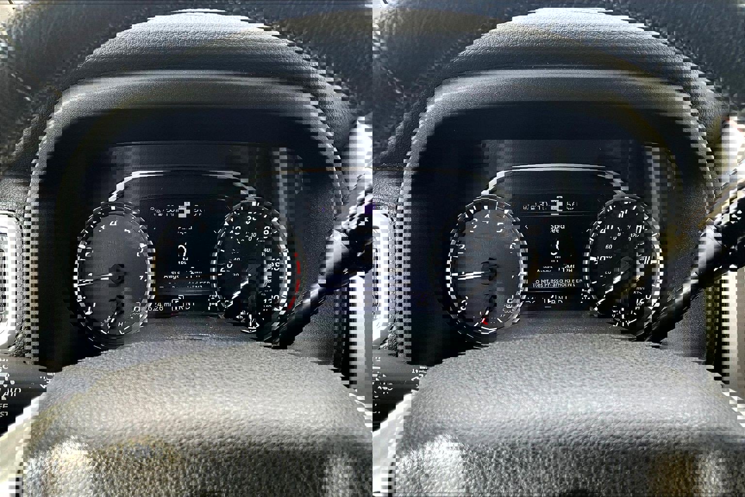 Used 2020 Nissan Titan SV w/ SV Convenience Package image 26