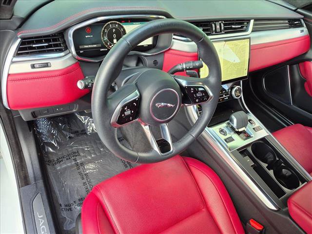 Certified 2024 Jaguar XF R-Dynamic SE AWD/4WD image 10