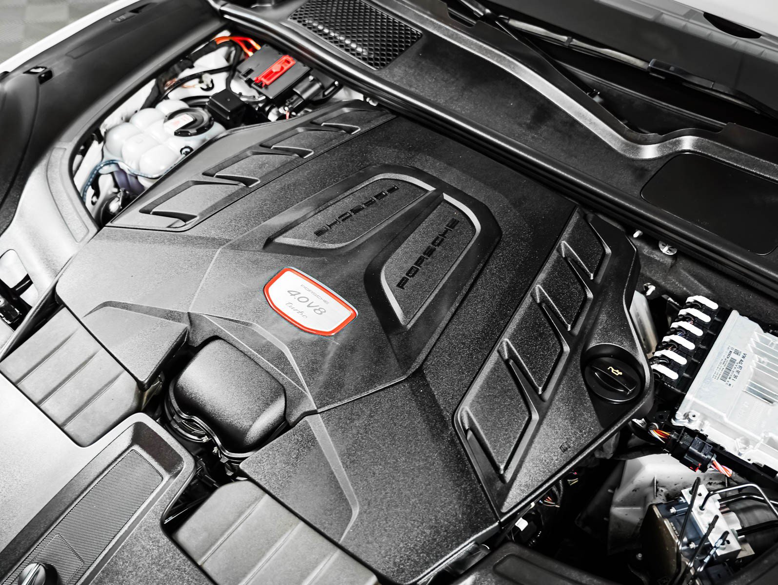 Certified 2023 Porsche Cayenne Turbo AWD/4WD image 12