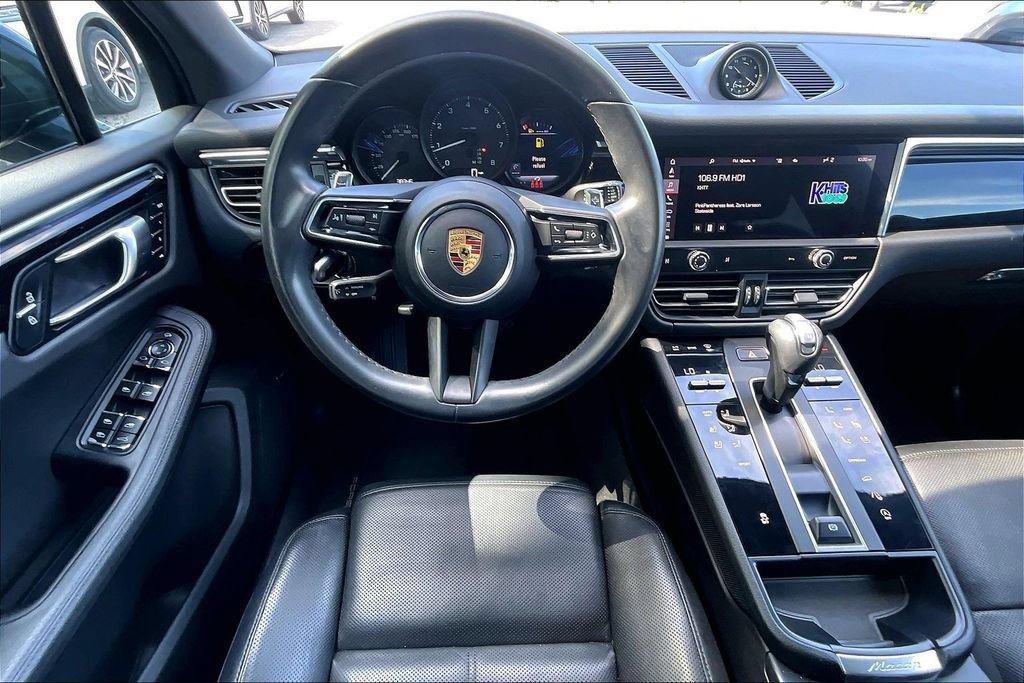 Used 2022 Porsche Macan w/ Premium Package Plus AWD/4WD image 7