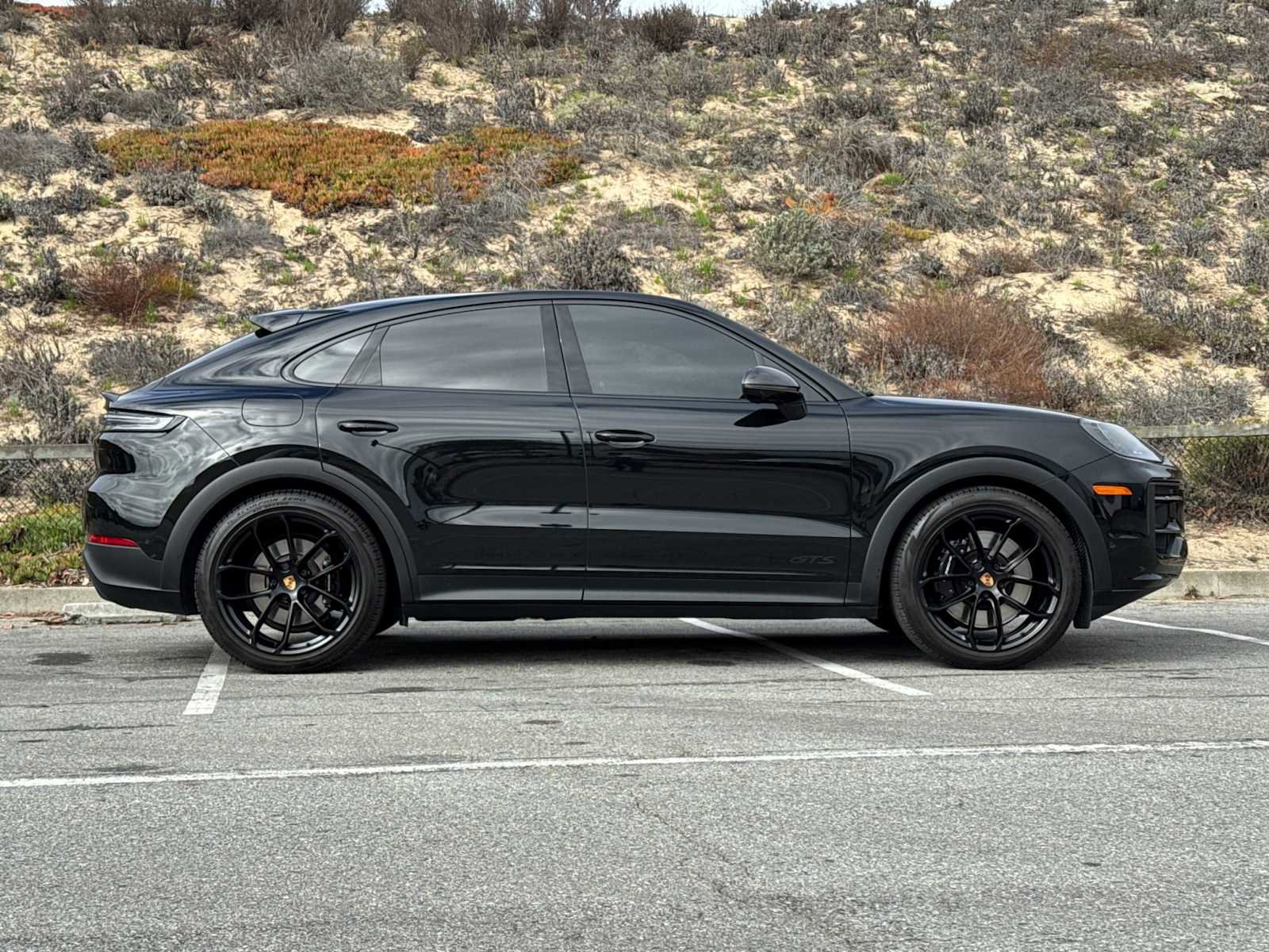 Certified 2025 Porsche Cayenne GTS image 9