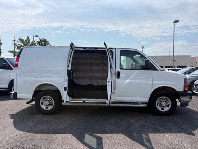 Used 2025 Chevrolet Express 2500 w/ Driver Convenience Package RWD image 12