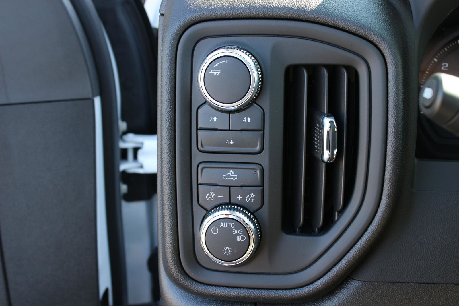 New 2025 GMC Sierra 2500 Pro w/ Convenience Package image 28