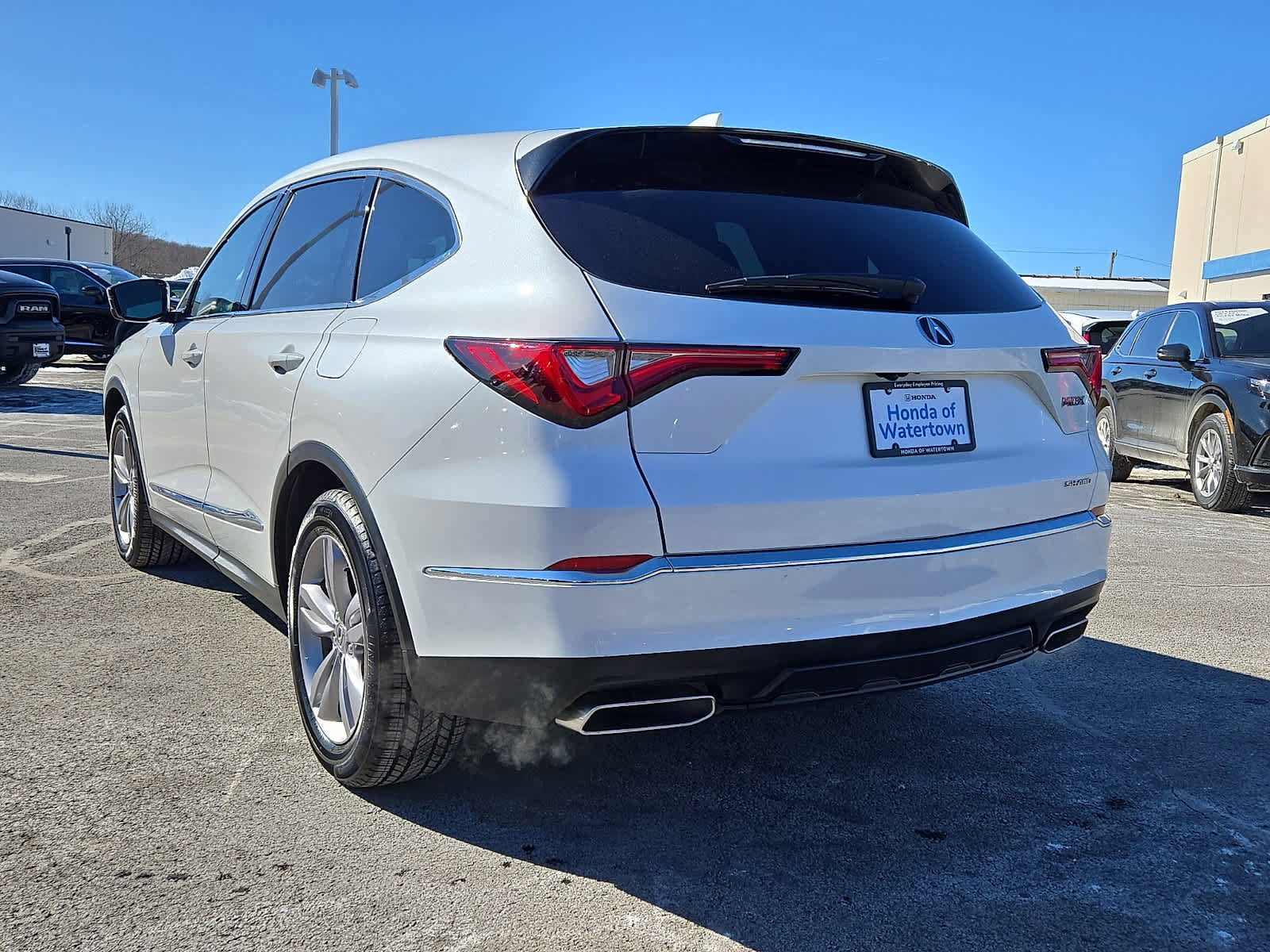 Used 2023 Acura MDX SH-AWD image 7