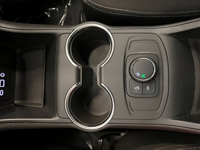 Used 2024 GMC Terrain SLE FWD image 23