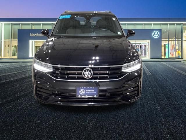 Certified 2023 Volkswagen Tiguan SE R-Line AWD/4WD image 5