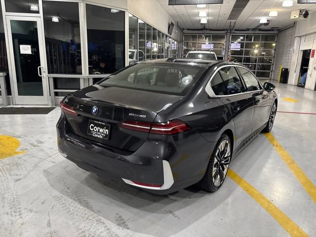 Used 2024 BMW i5 eDrive40i w/ Premium Package RWD image 8