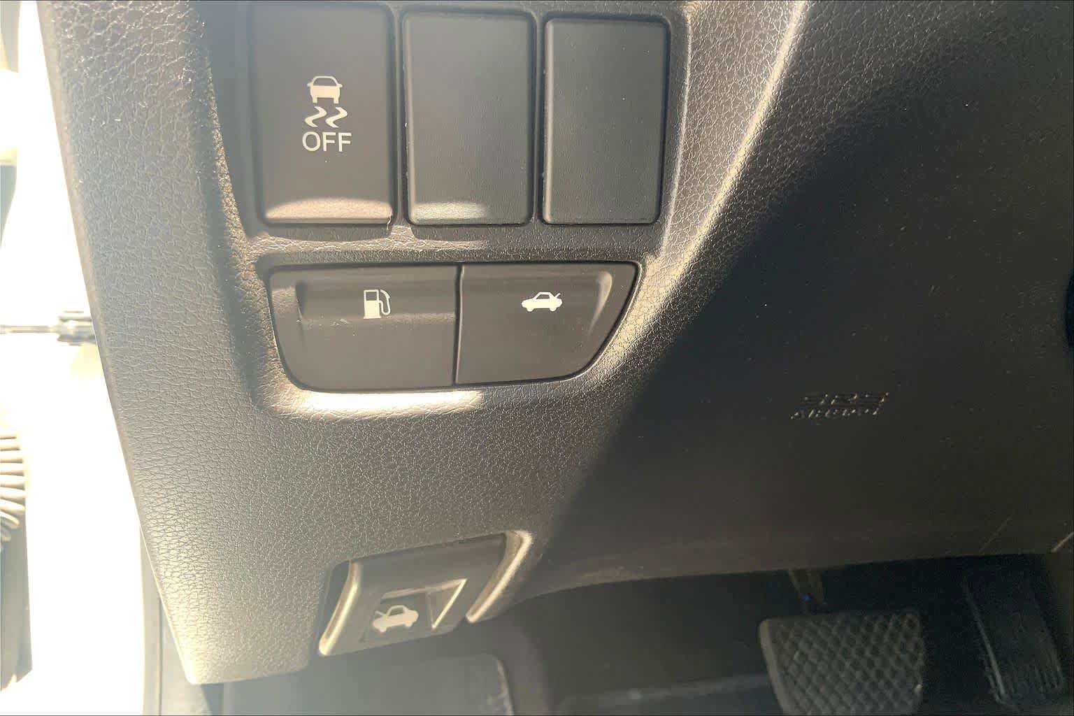 Used 2015 Acura TLX FWD image 32