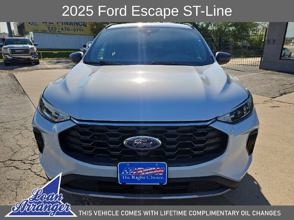 Used 2025 Ford Escape ST-Line FWD image 3