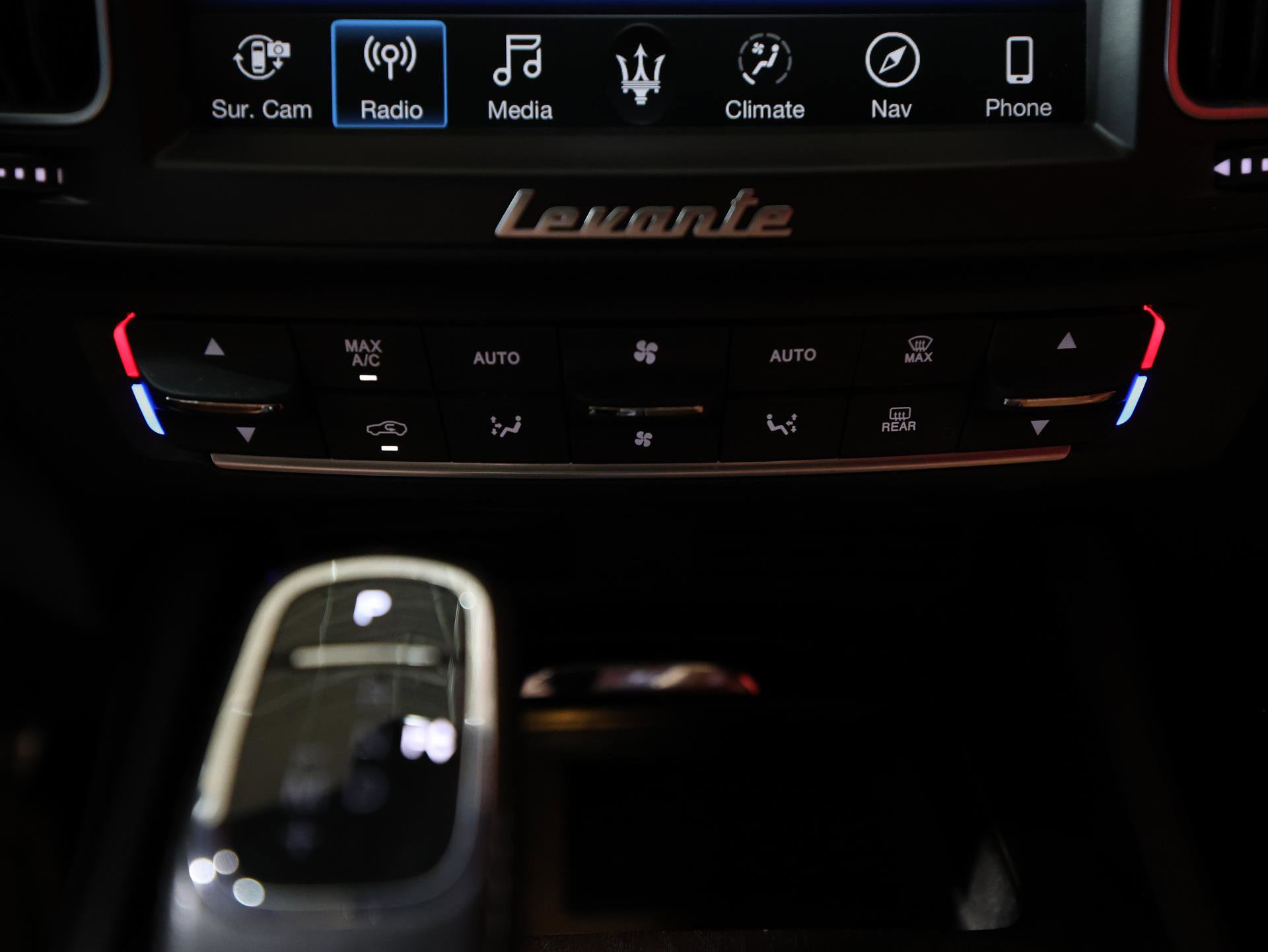 Used 2020 Maserati Levante S GranLusso image 23