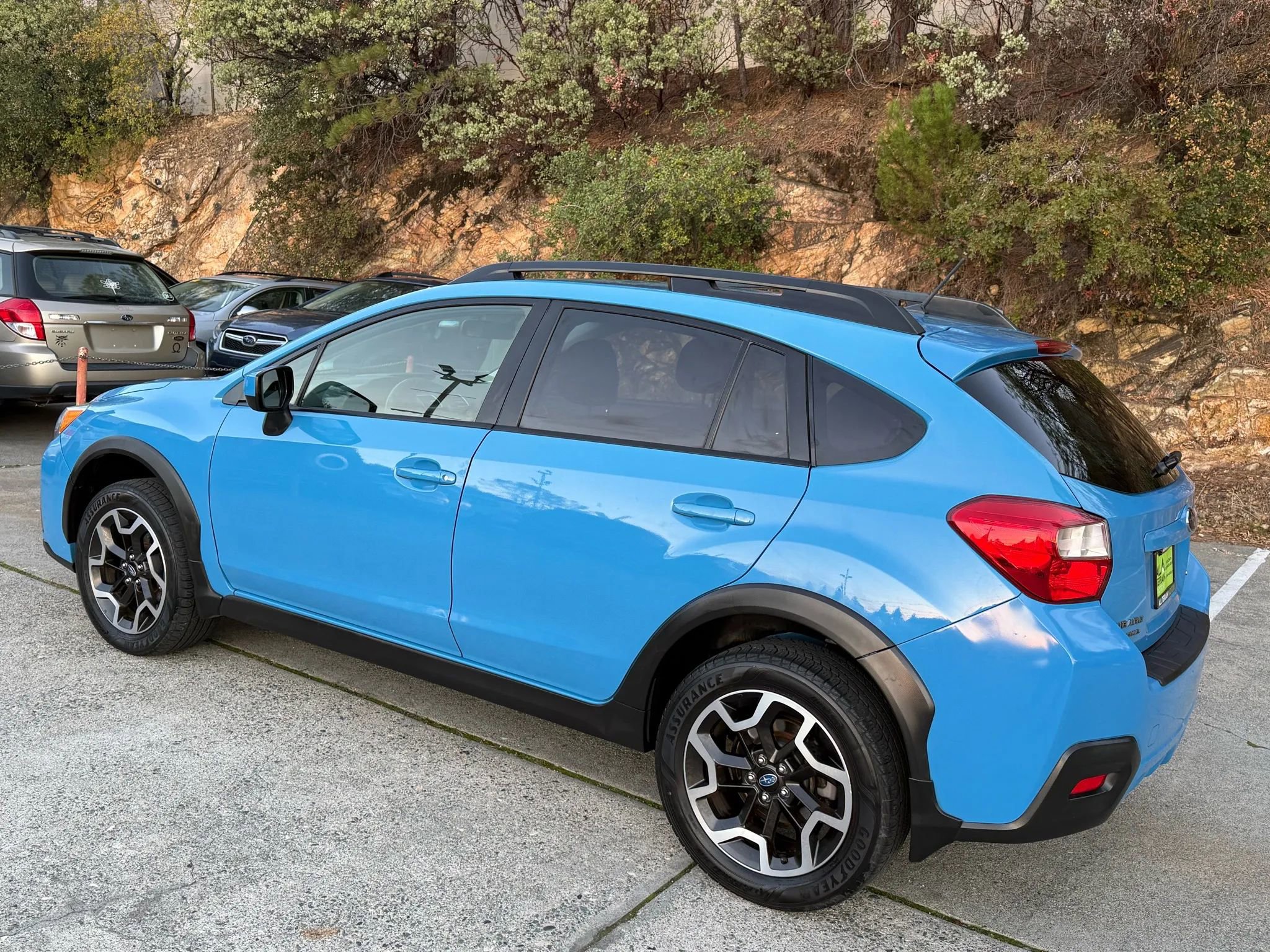 Used 2017 Subaru Crosstrek 2.0i Premium image 4