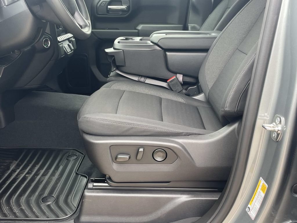 New 2026 Chevrolet Silverado 1500 Custom w/ Turbomax Blackout Package RWD image 15