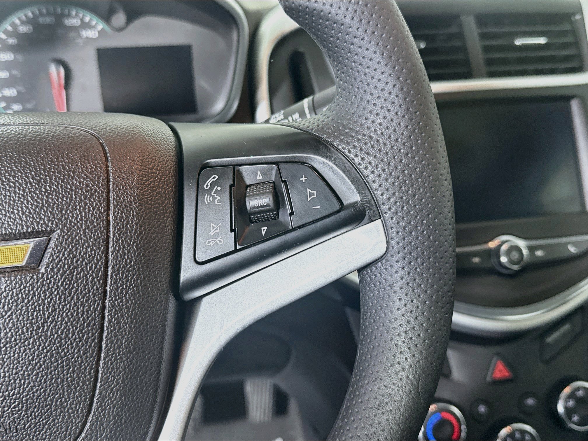 Used 2020 Chevrolet Sonic LT FWD image 15