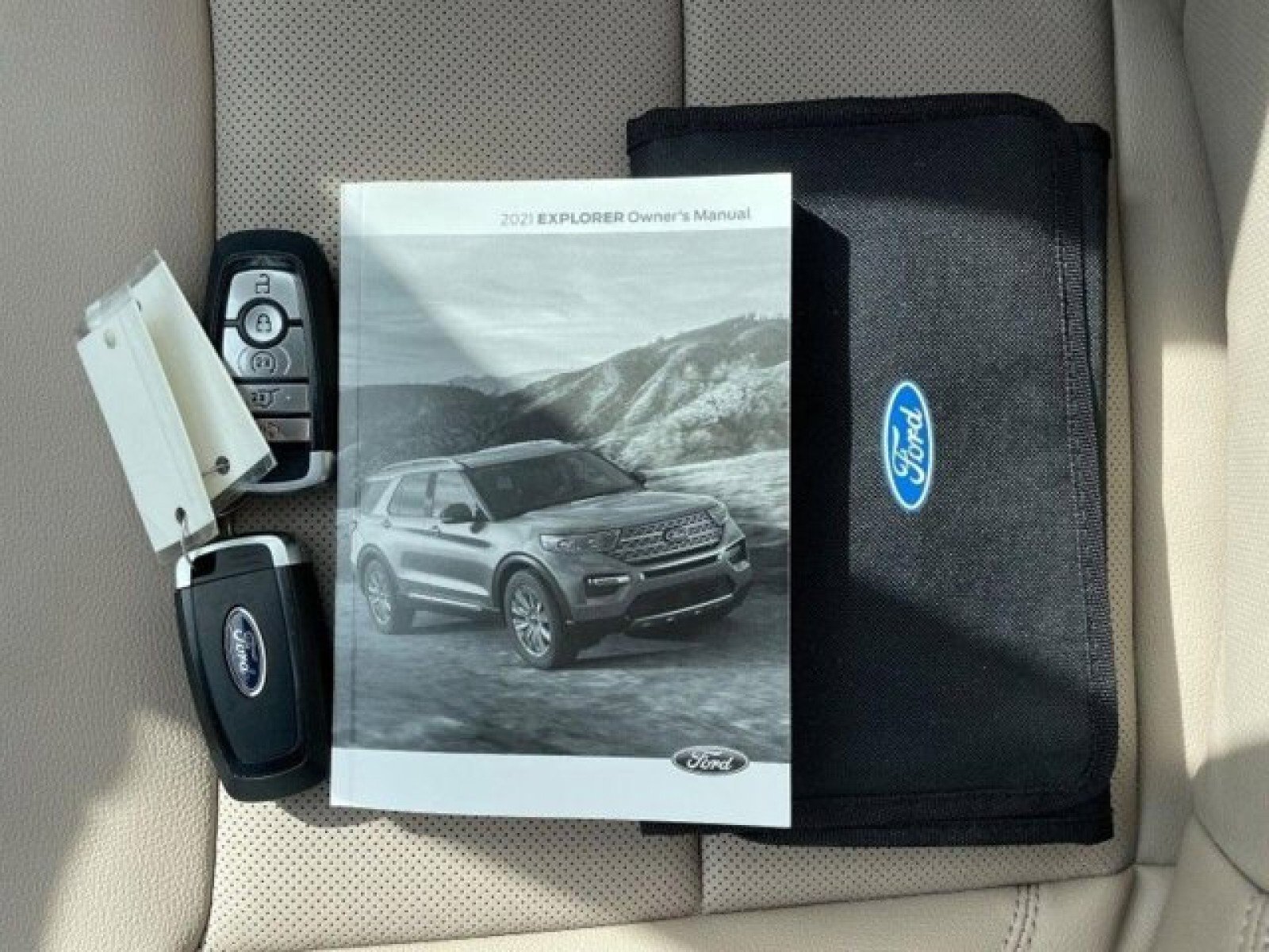 Used 2021 Ford Explorer Limited w/ Equipment Group 301A image 45