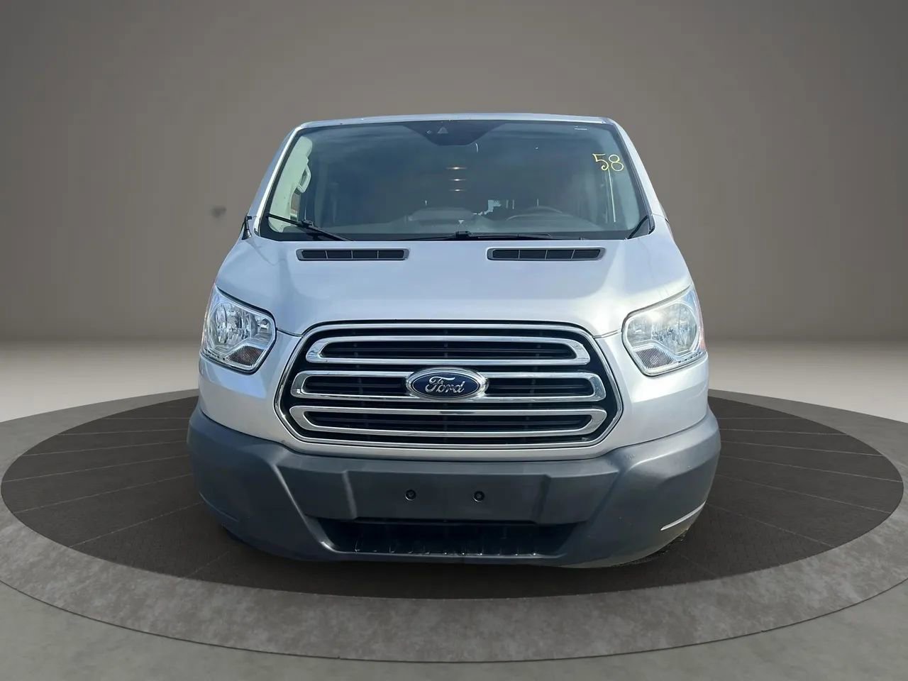 Used 2018 Ford Transit 350 XLT image 2