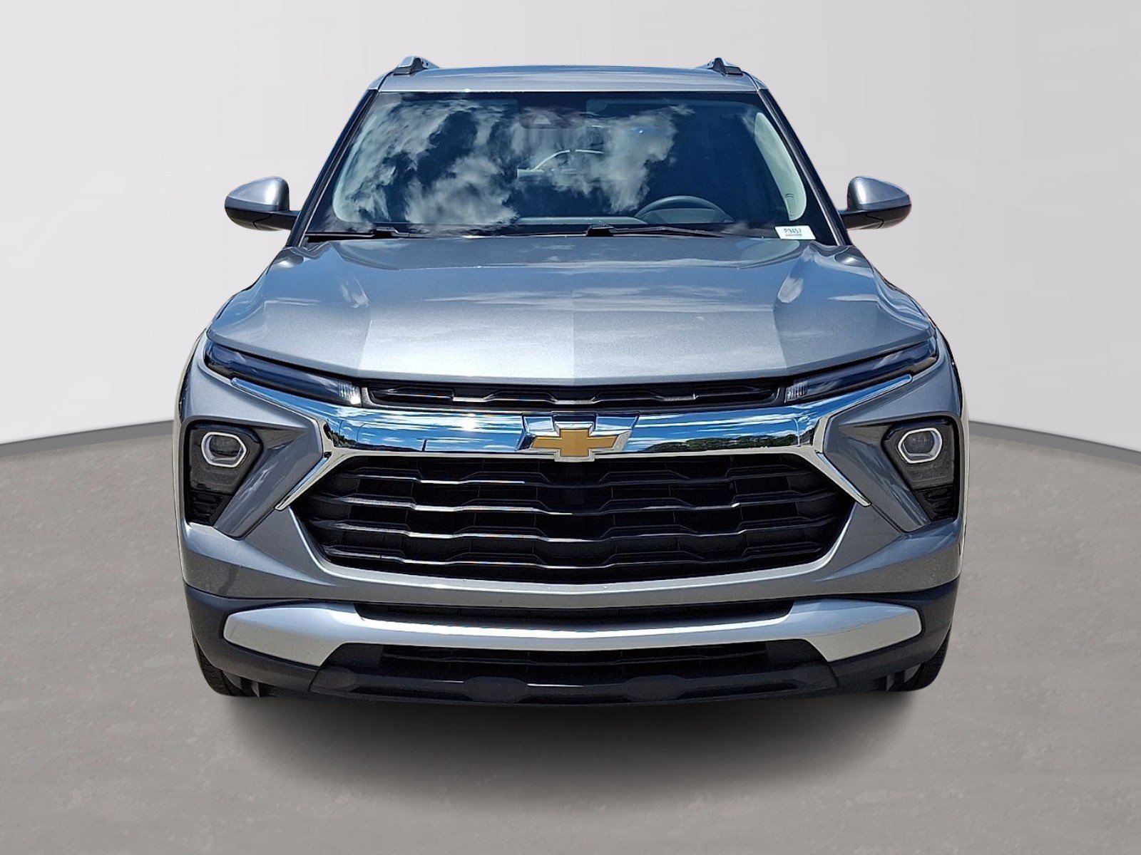 Used 2025 Chevrolet TrailBlazer LT AWD/4WD image 2