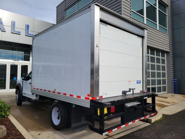 Used 2024 Ford F550 2WD Regular Cab Super Duty image 2