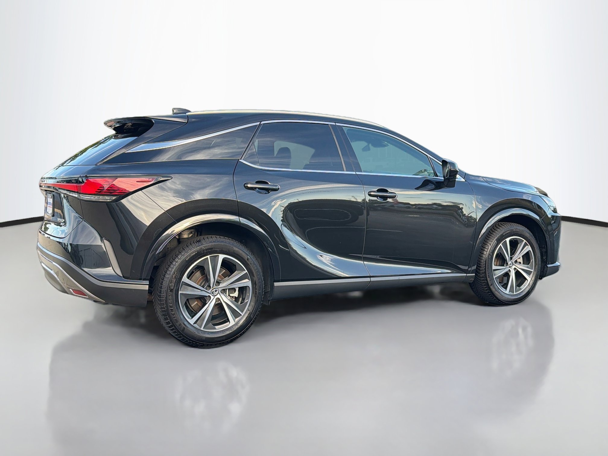 Used 2024 Lexus RX 350 Premium w/ Convenience Package AWD/4WD image 2