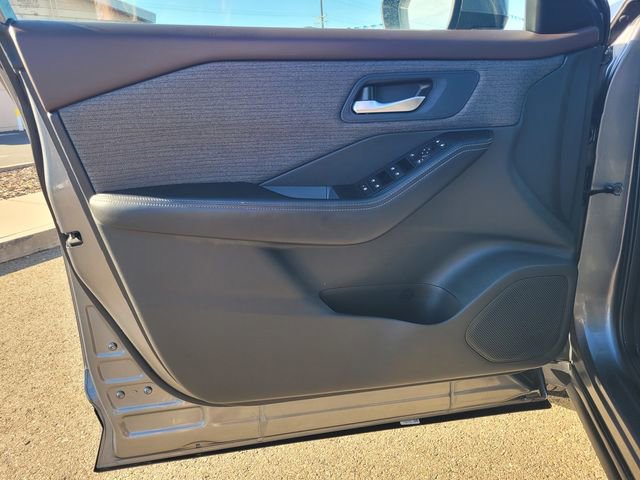 Used 2023 Nissan Rogue SV FWD image 18