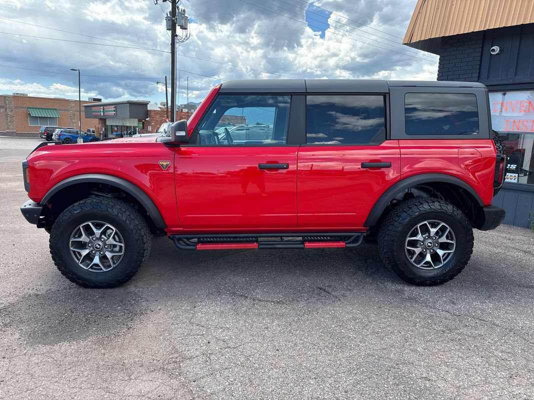 Used 2024 Ford Bronco Badlands AWD/4WD image 3
