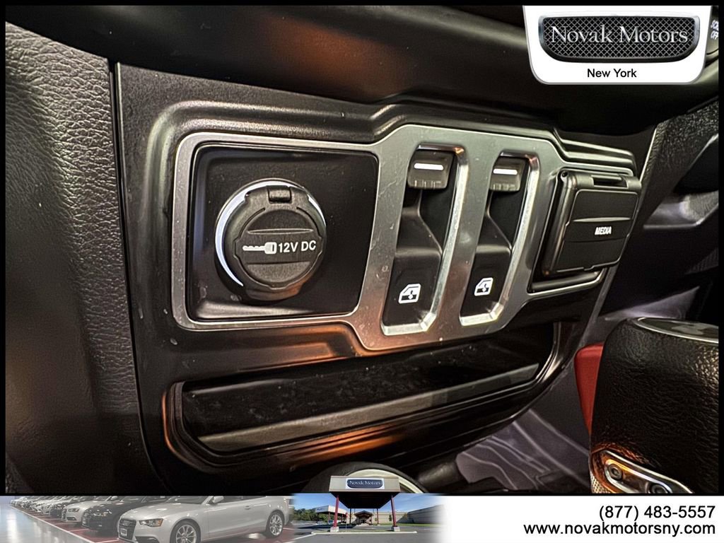 Used 2022 Jeep Wrangler Sport AWD/4WD image 21