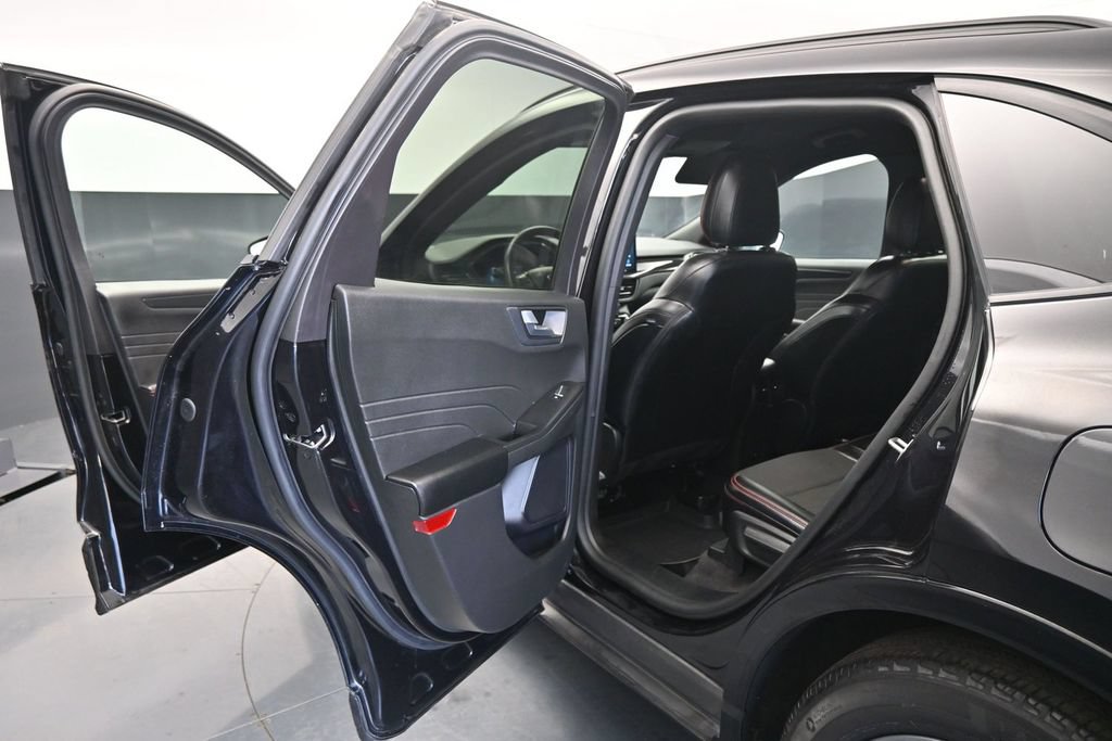 Certified 2023 Ford Escape ST-Line w/ Tech Pack #1 FWD image 13