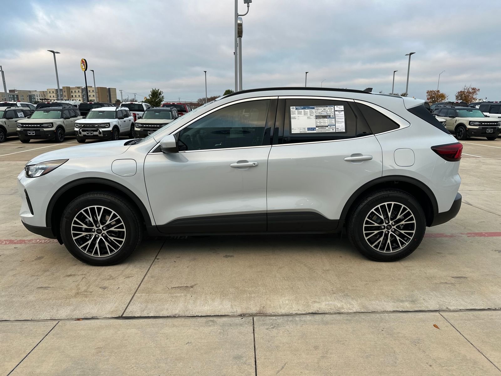 New 2026 Ford Escape SE FWD image 2
