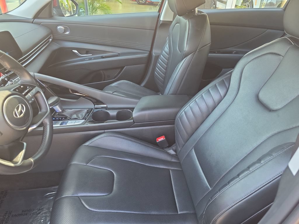 Used 2024 Hyundai Elantra Limited FWD image 9
