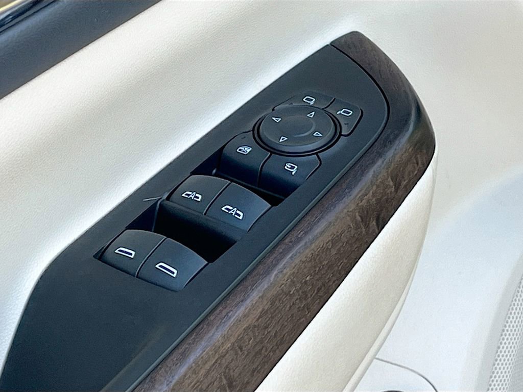 Used 2023 GMC Acadia Denali w/ Denali Ultimate Package image 18