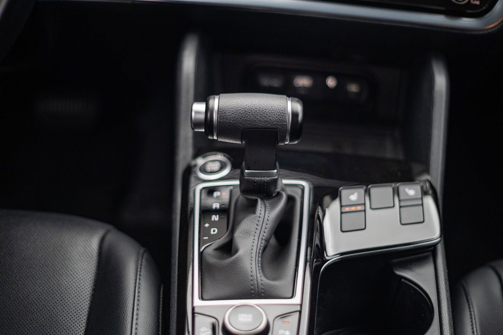 Used 2023 Kia Sportage EX image 32