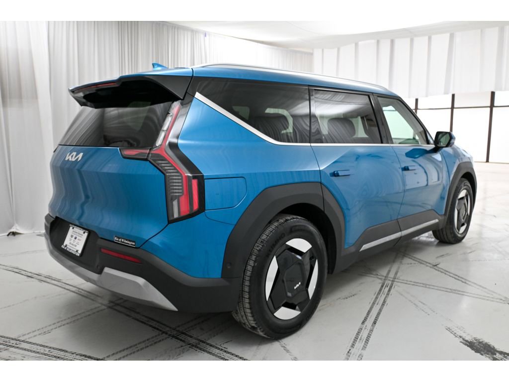 New 2026 Kia EV9 Wind image 7