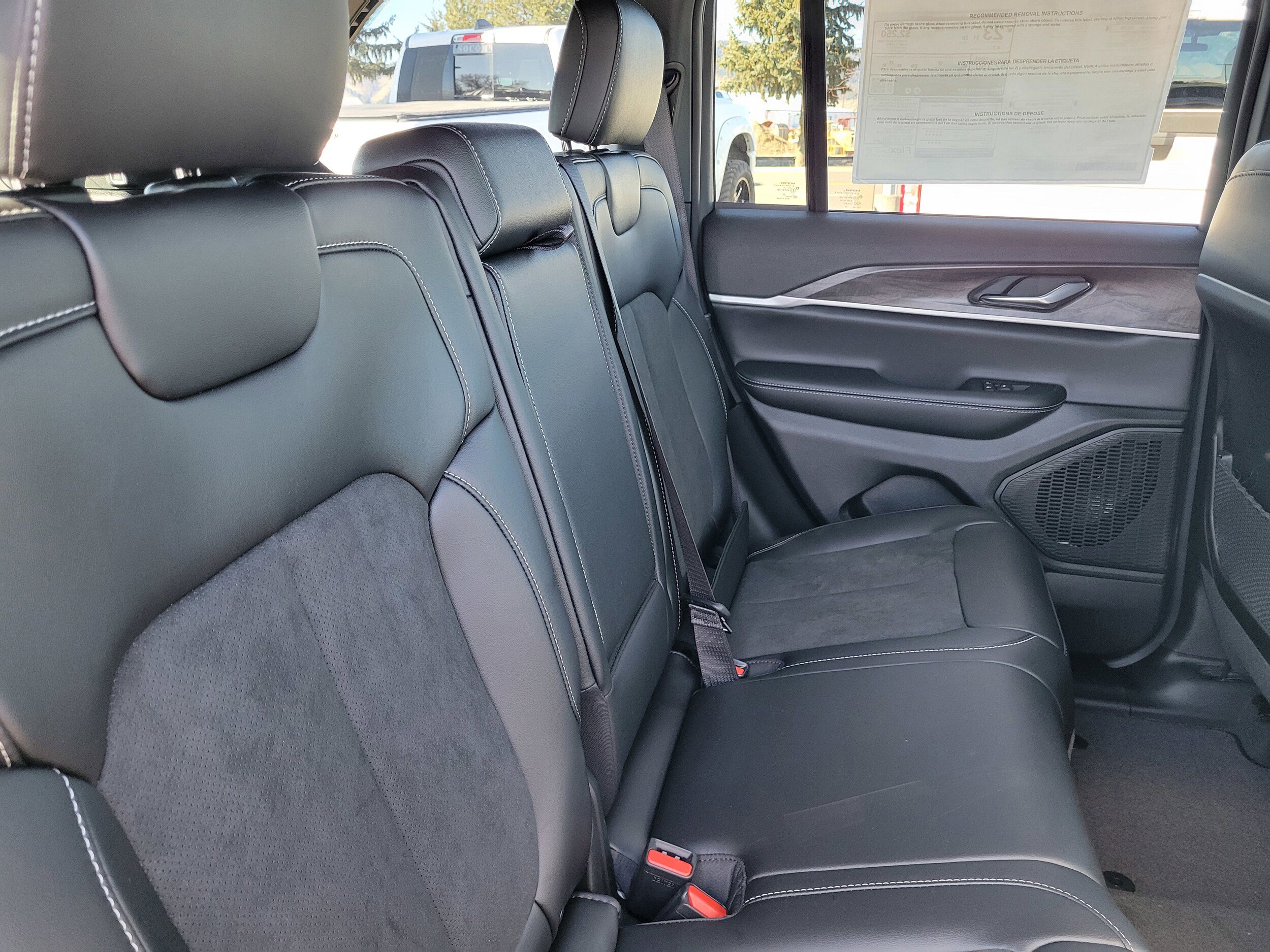 New 2026 Jeep Grand Cherokee Altitude image 16