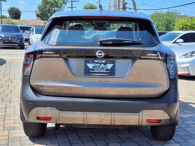 Used 2025 Nissan Kicks S AWD/4WD image 5