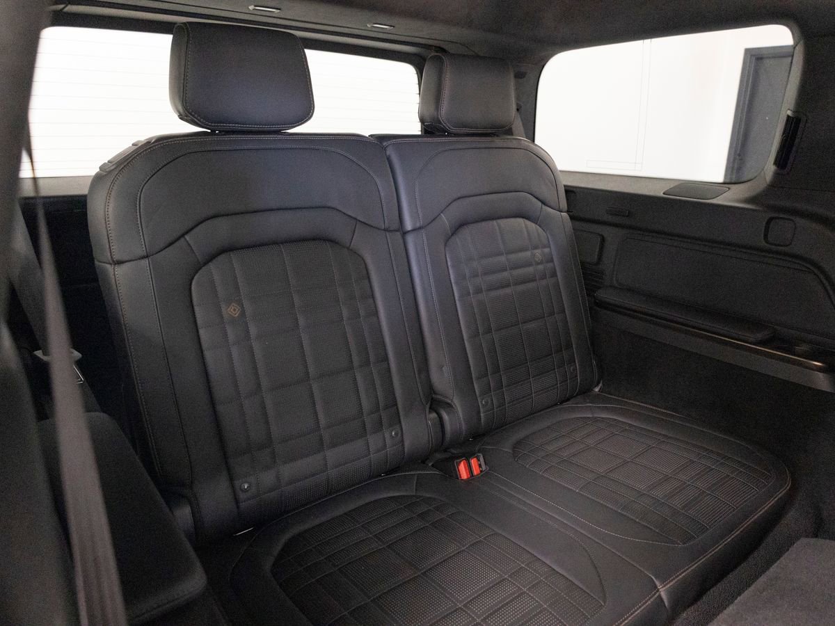 Used 2025 Rivian R1S Premium AWD/4WD image 22