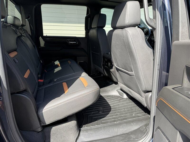 Used 2024 GMC Sierra 2500 AT4 w/ AT4 Preferred Package AWD/4WD image 33