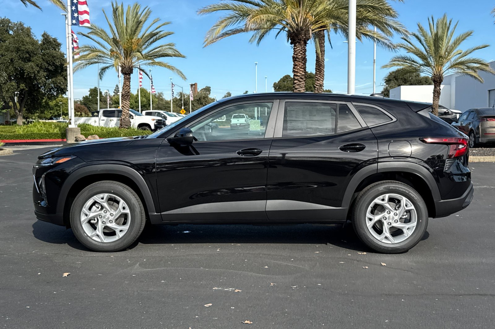 New 2026 Chevrolet Trax LS w/ LS Convenience Package FWD image 6