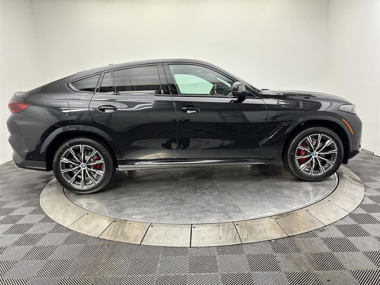 New 2026 BMW X6 xDrive40i AWD/4WD image 17