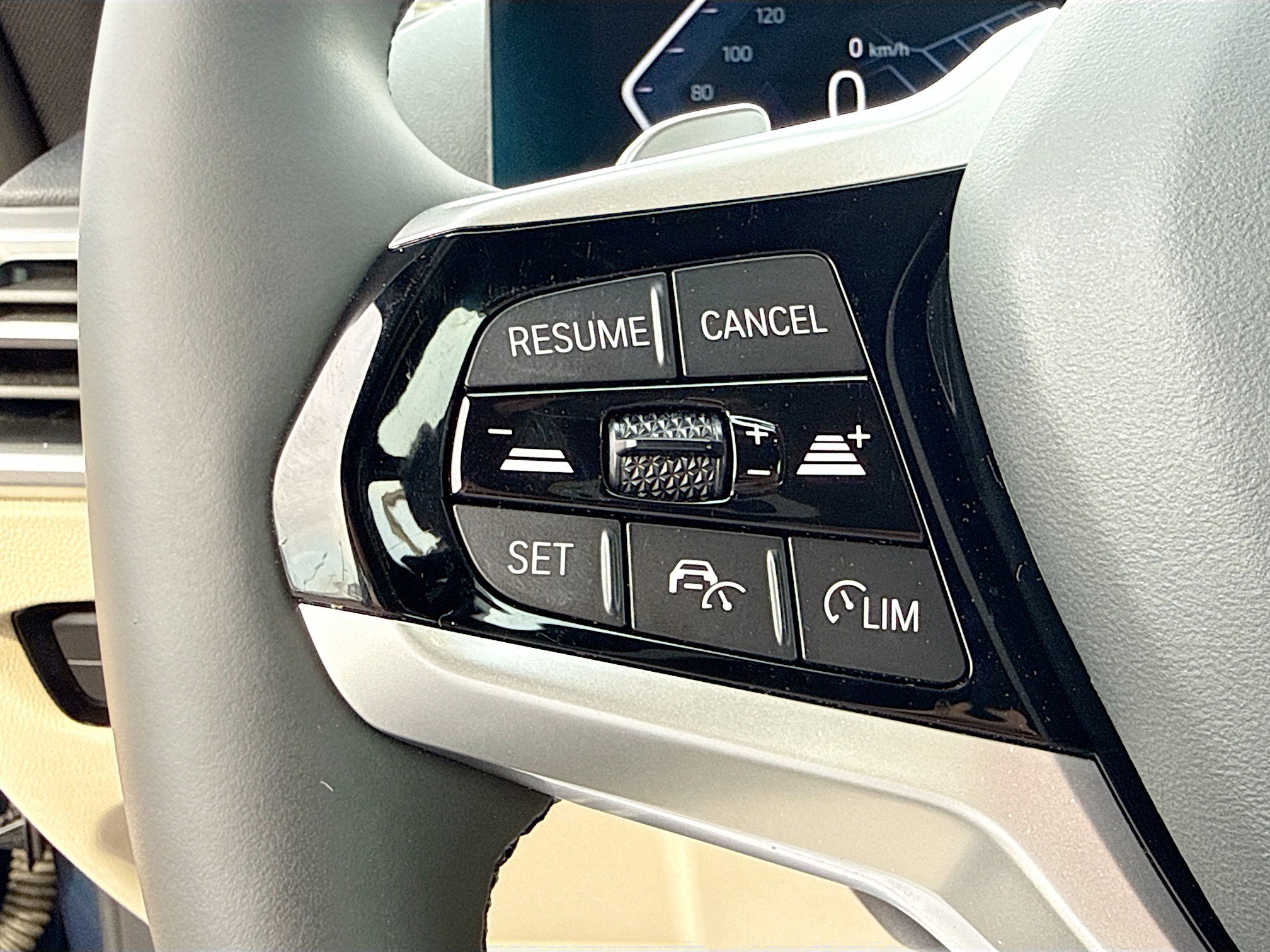 Used 2025 BMW 430i xDrive Coupe w/ Premium Package image 38