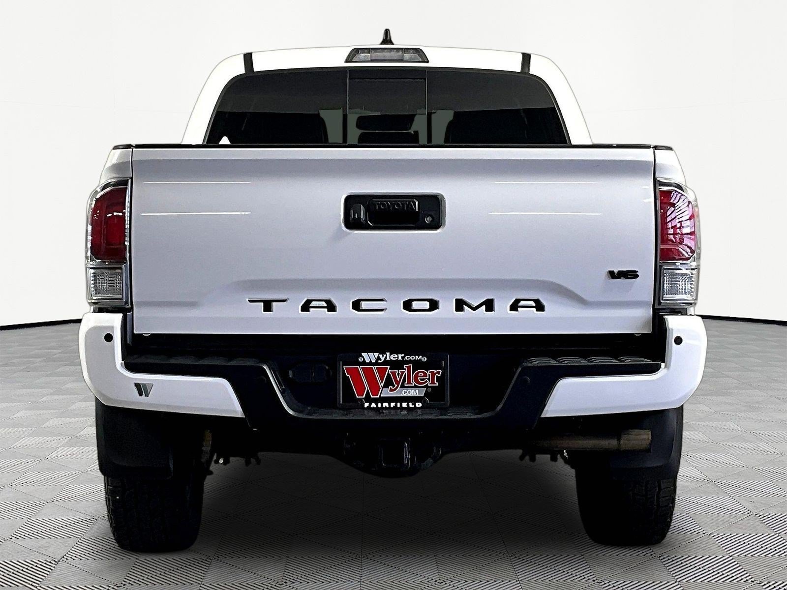 Used 2020 Toyota Tacoma TRD Off-Road w/ TRD Premium Off Road Package AWD/4WD image 5
