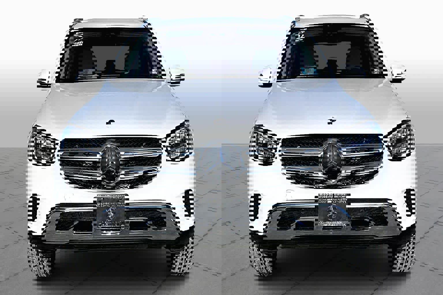 Used 2022 Mercedes-Benz GLC 300 4MATIC image 4